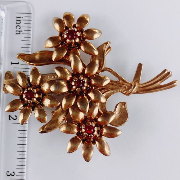 VTG 1940s Brooch Gold Tone Floral Red Glass Cabochons Mid Century Bouquet Pin - Picture 11 of 12